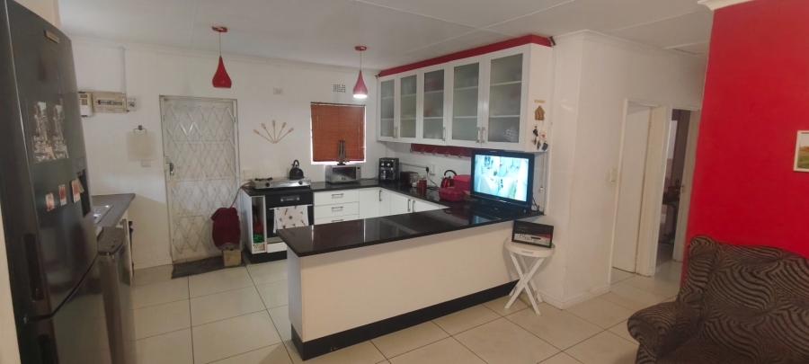 3 Bedroom Property for Sale in Rondevlei Park Western Cape